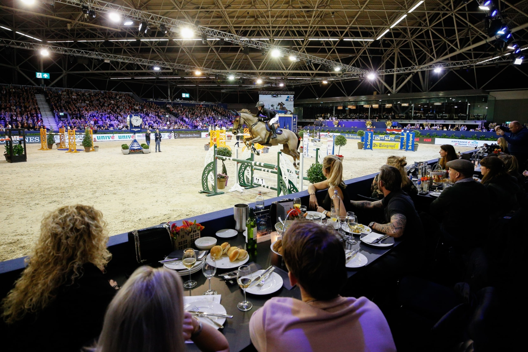 jumping-amsterdam-horseracing_1