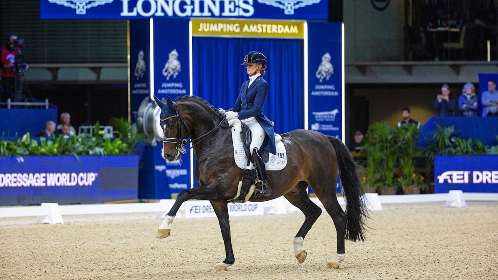 jumping-amsterdam-horseracing_4