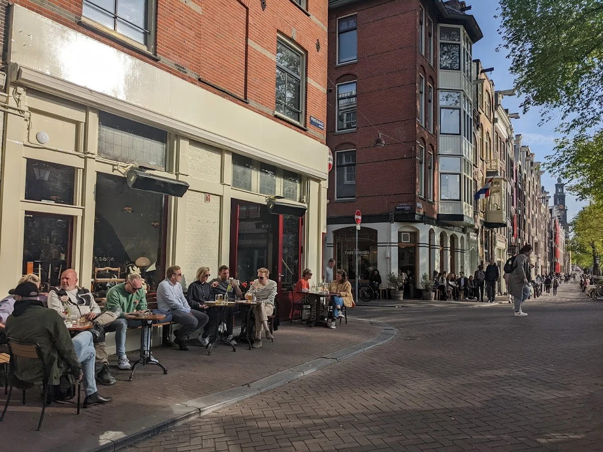 kikkie-van-de-prinsensluis-cafe-amsterdam_3