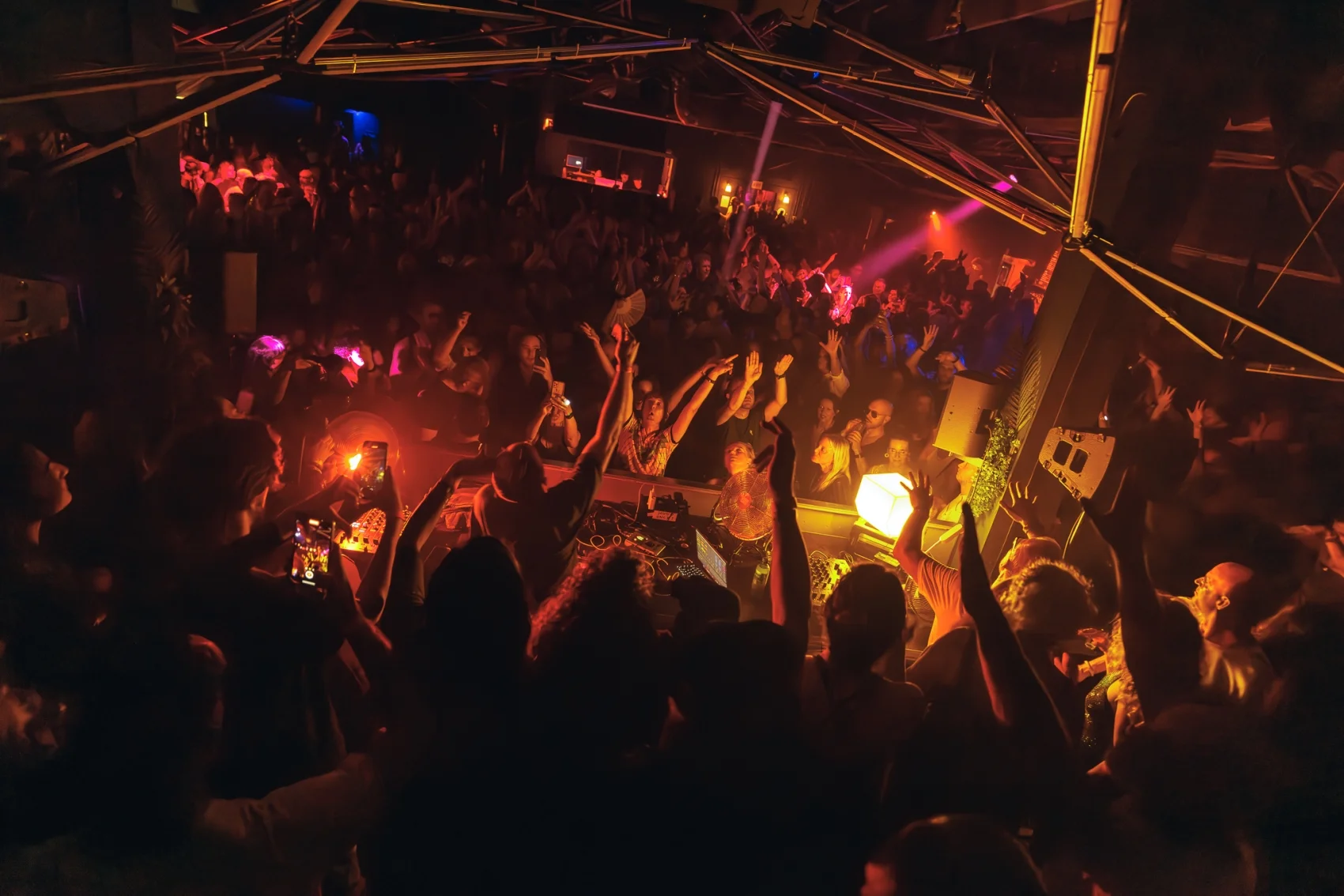 komm-schoner-alter-festival-dansvloer-amsterdam