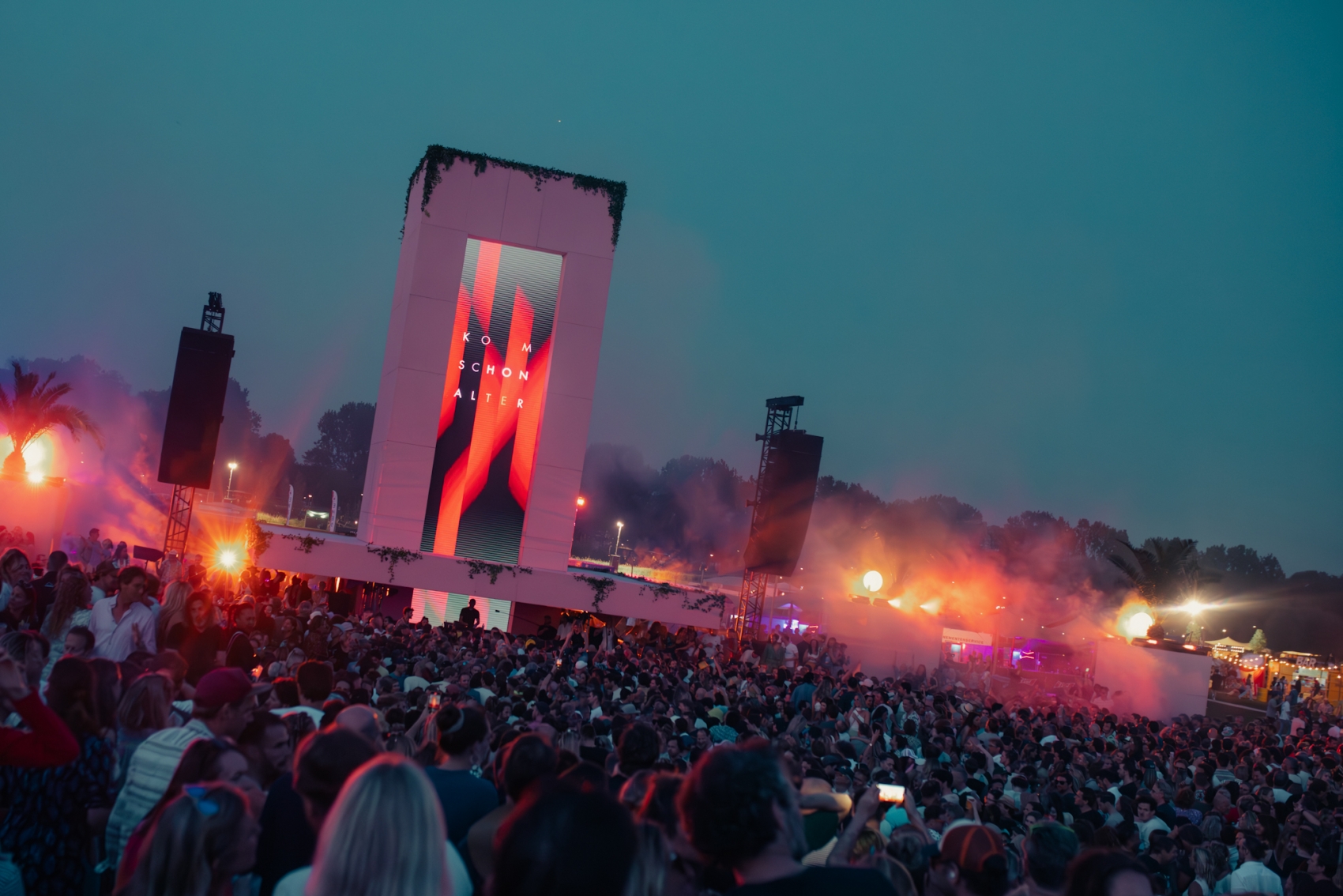 komm-schoner-alter-festival-podium-amsterdam