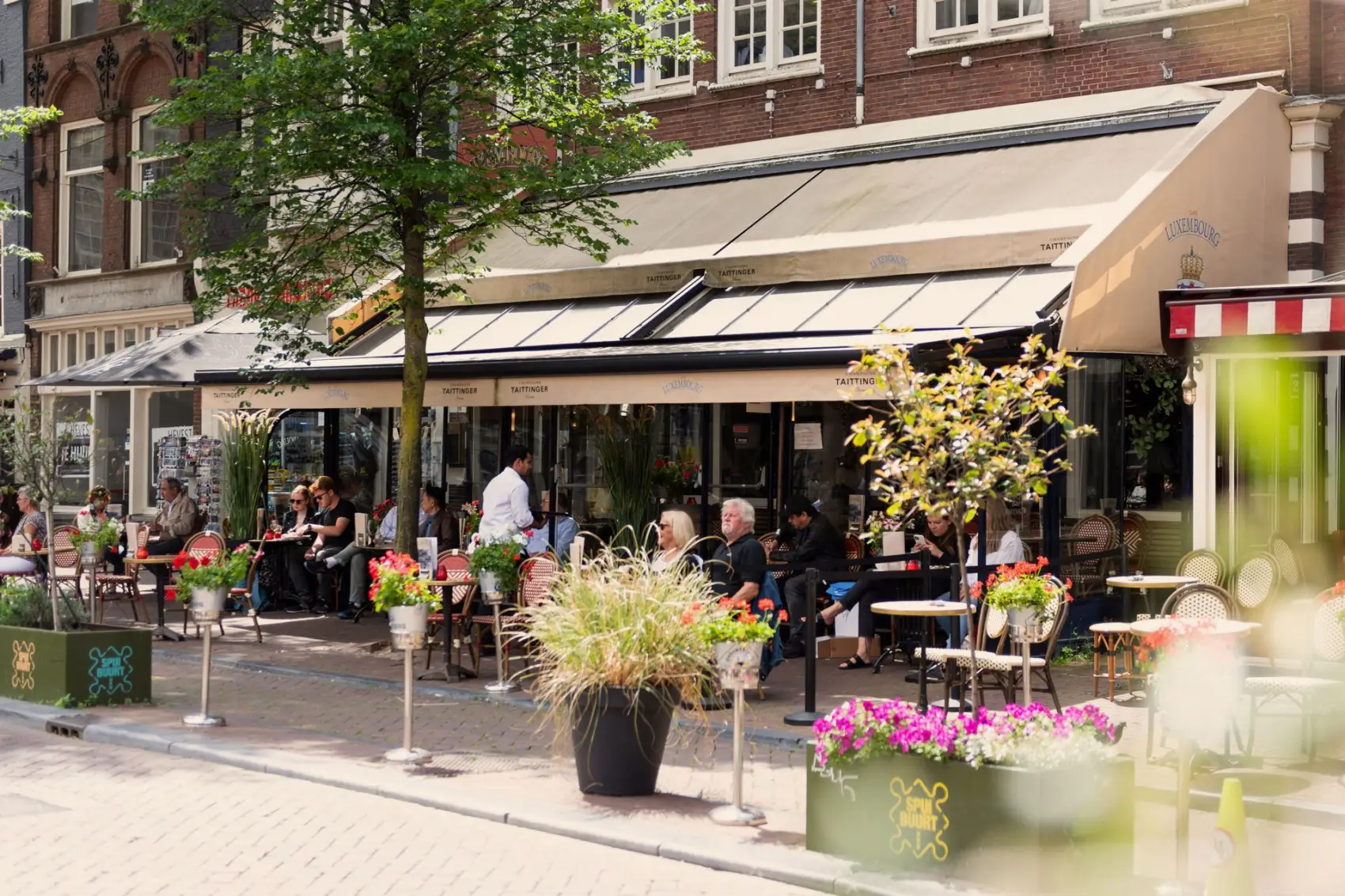 luxembourg-cafe-restaurant-spui-amsterdam_2