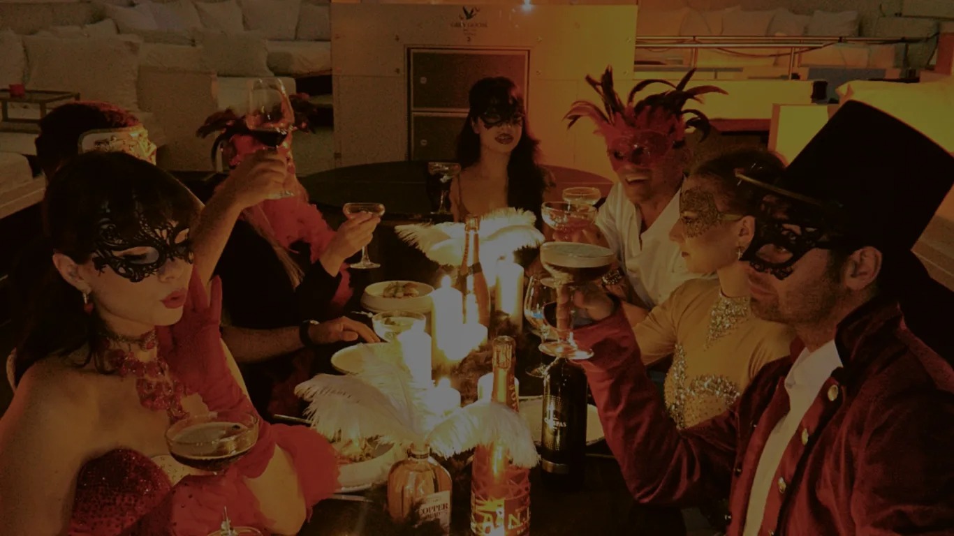 Midnight Masquerade: Supper’s bruisende dinnershow