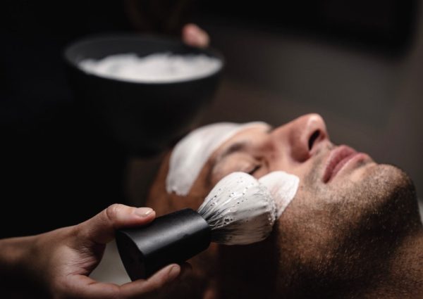 Mr. Adam Skincare: Medische huidbehandelingen voor mannen