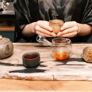 Moychay Tea Culture Club: Rustgevend theeritueel in drukke stad