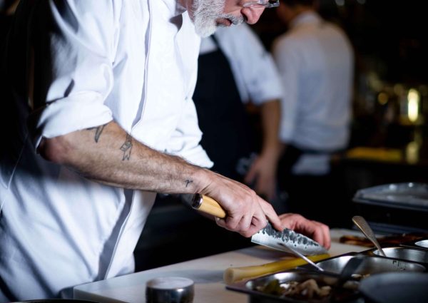 Nela: live-fire restaurant in de Valley op de Zuidas