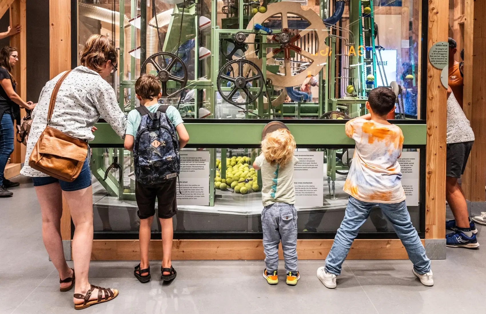 nemo-science-museum-amsterdam1 nemo-science-museum-amsterdam1