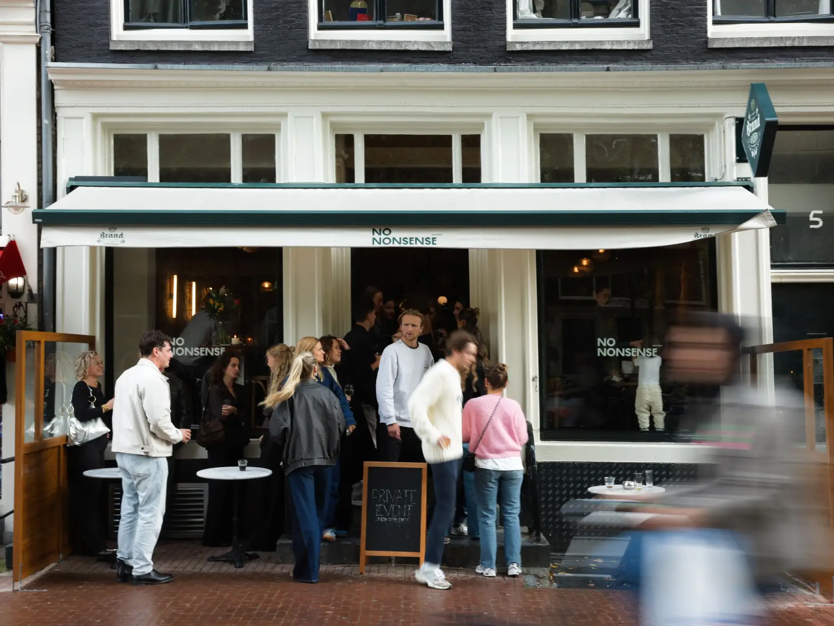 no-nonsense-restaurant-bar-amsterdam_1