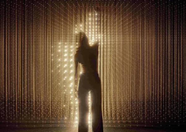 Date Night met kunst, licht, wijn en bites bij Nxt Museum