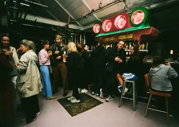 Oedipus Craft Space: Bier brouwen, drinken en live muziek in Noord