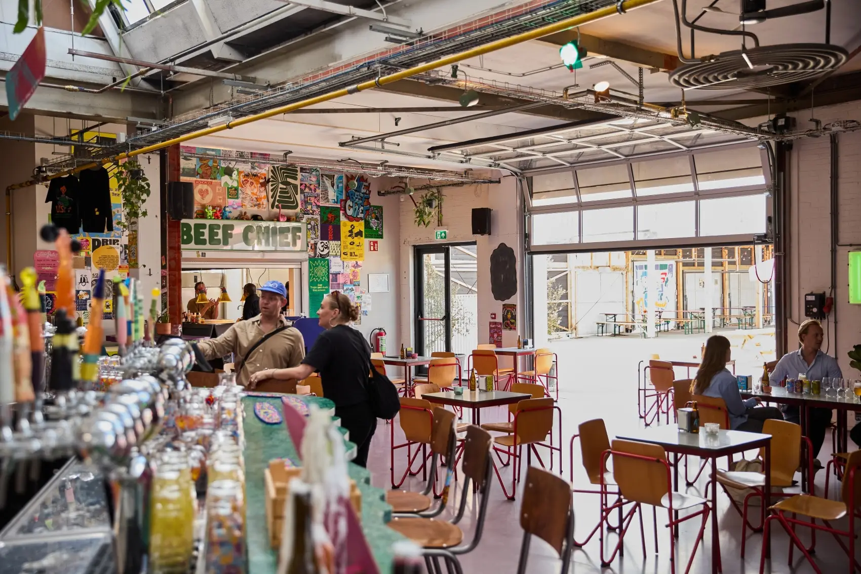 Oedipus Craft Space: Bier brouwen, drinken en live muziek in Noord