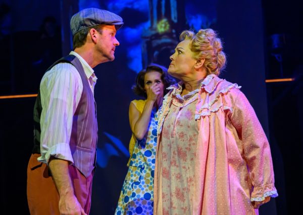 Musical Our Jordaan brings café life to RAI Theater