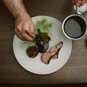 Roux combineert Franse finesse met innovatieve wijnlist in de Jordaan