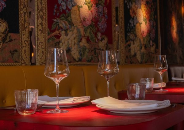 Salut à Amsterdam op Gerard Douplein: all-day joie de vivre