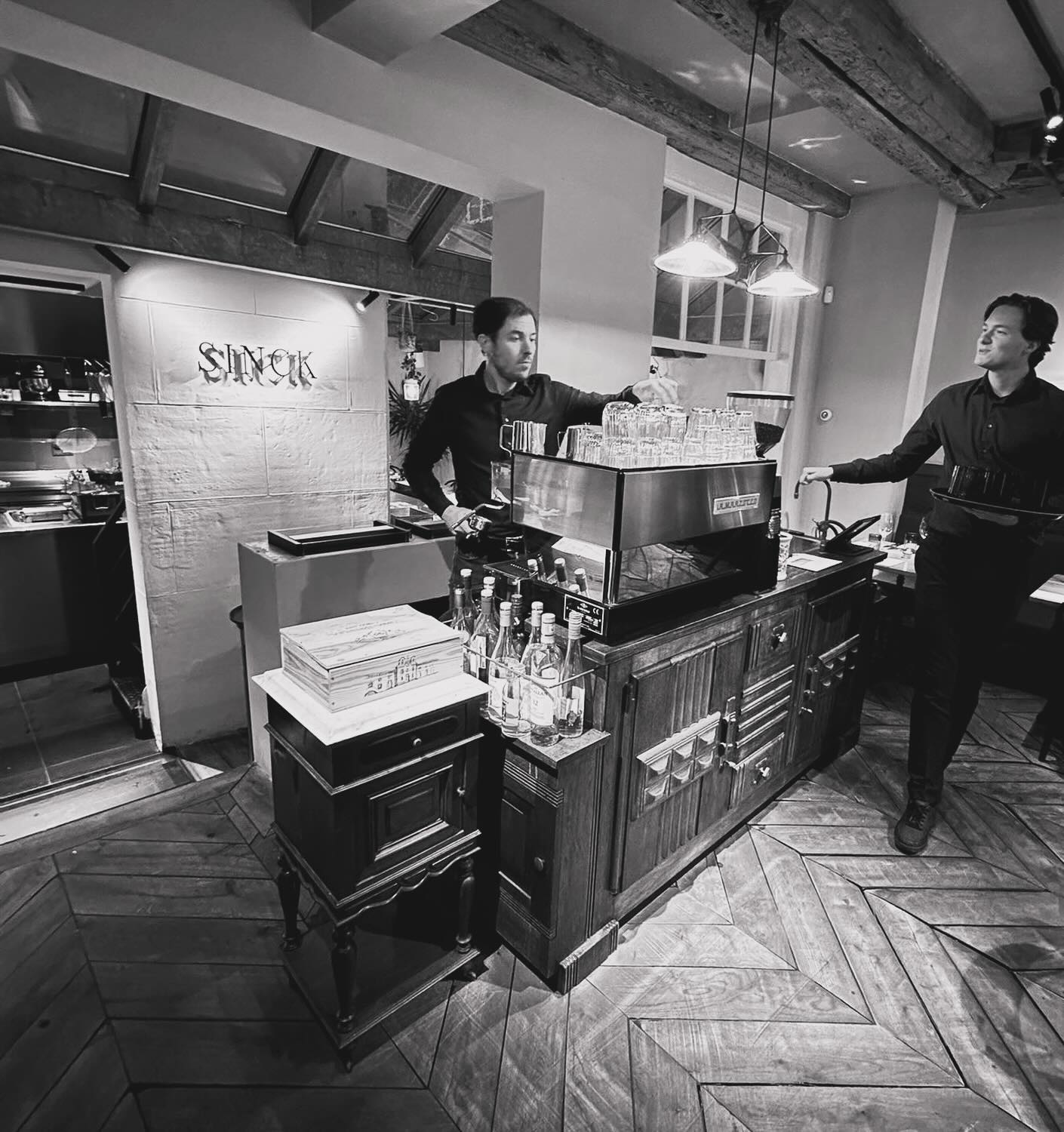 Sinck: Wijn, Geschiedenis en Gastronomie aan het Water