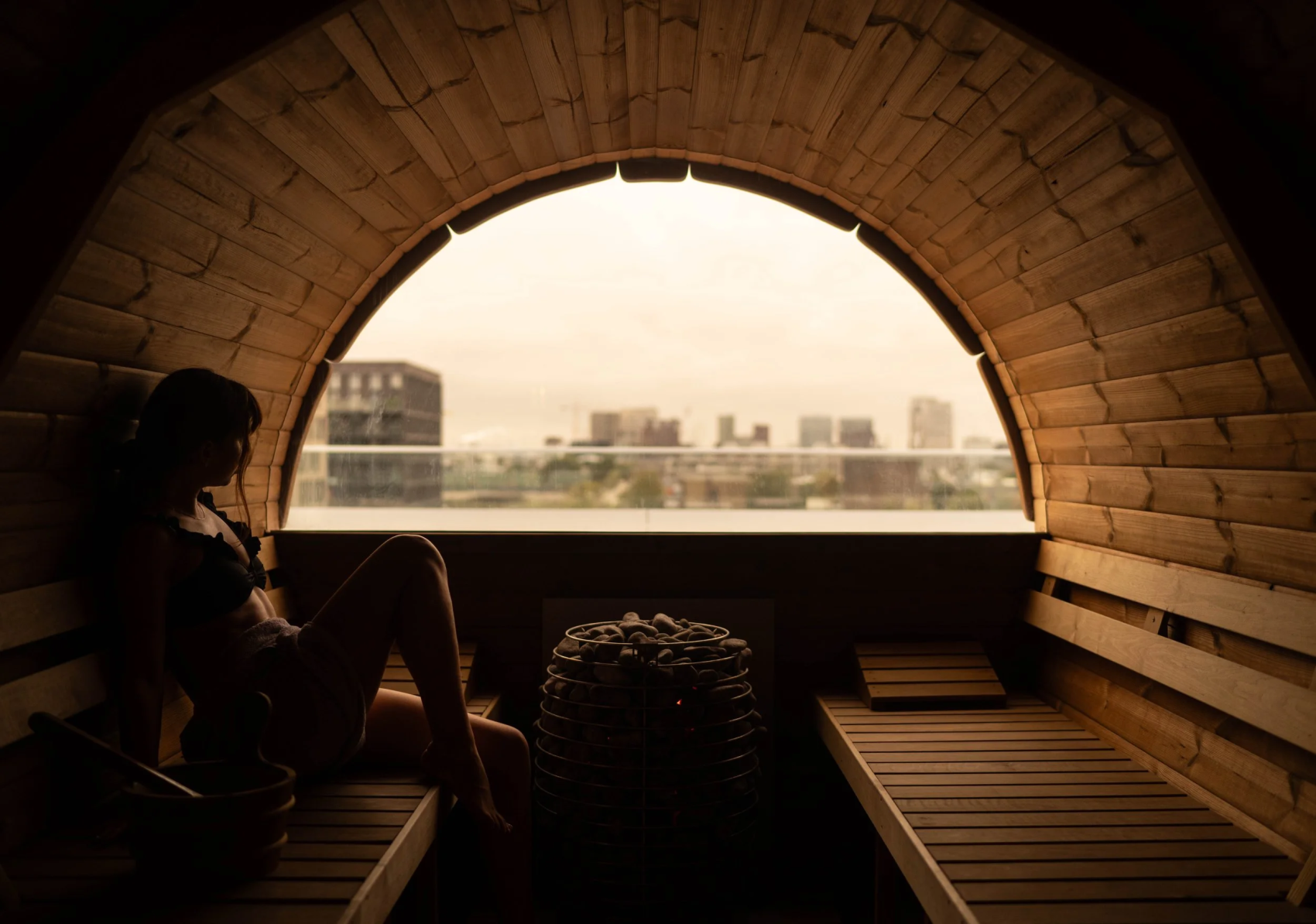 stretch-fold-rooftop-zwembad-amsterdam