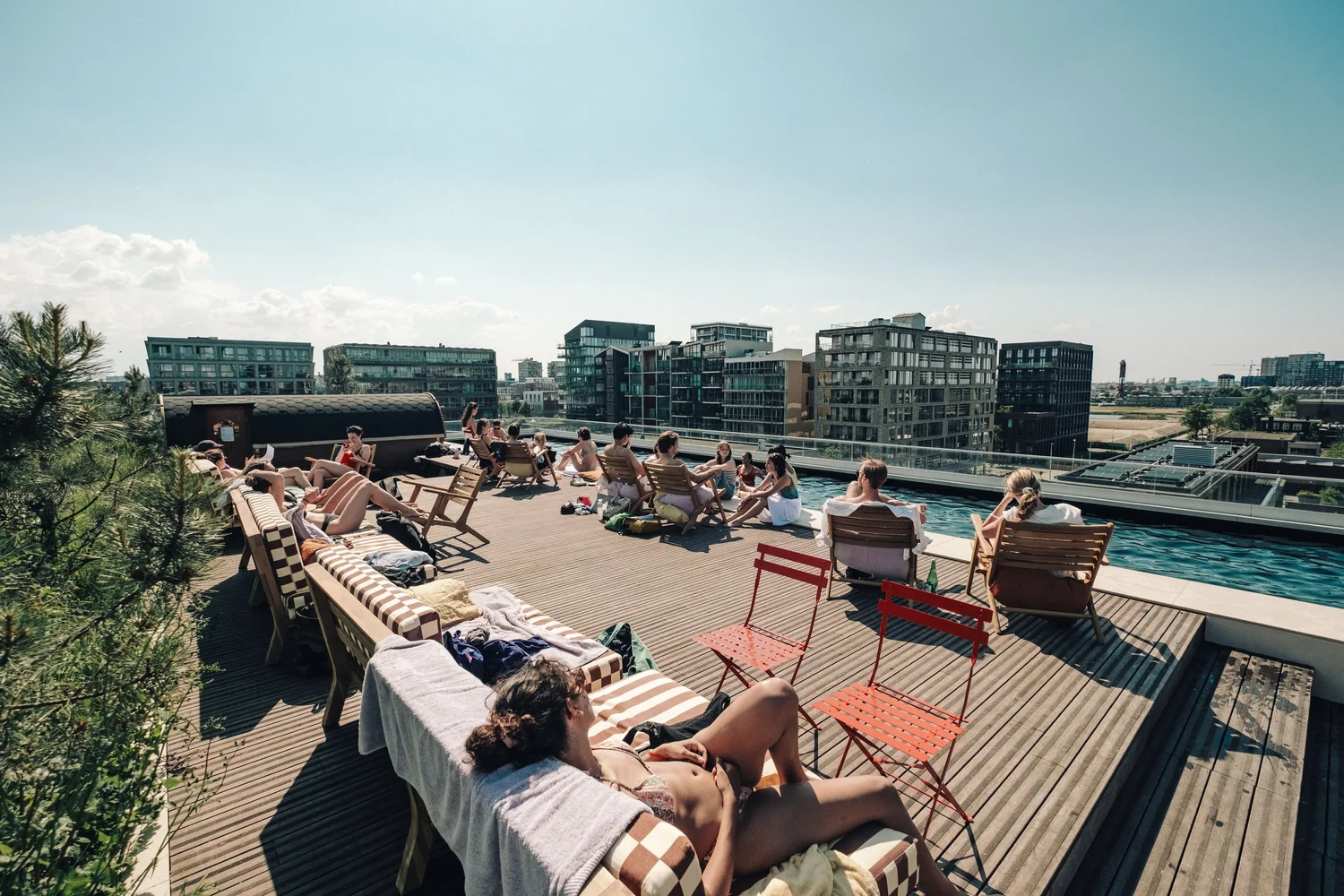stretch-fold-rooftop-zwembad-amsterdam_2
