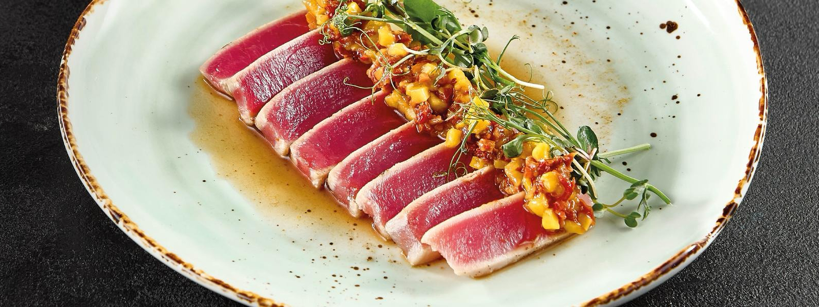 Tewatashi Omakase: Intieme Japanse sushi-ervaring