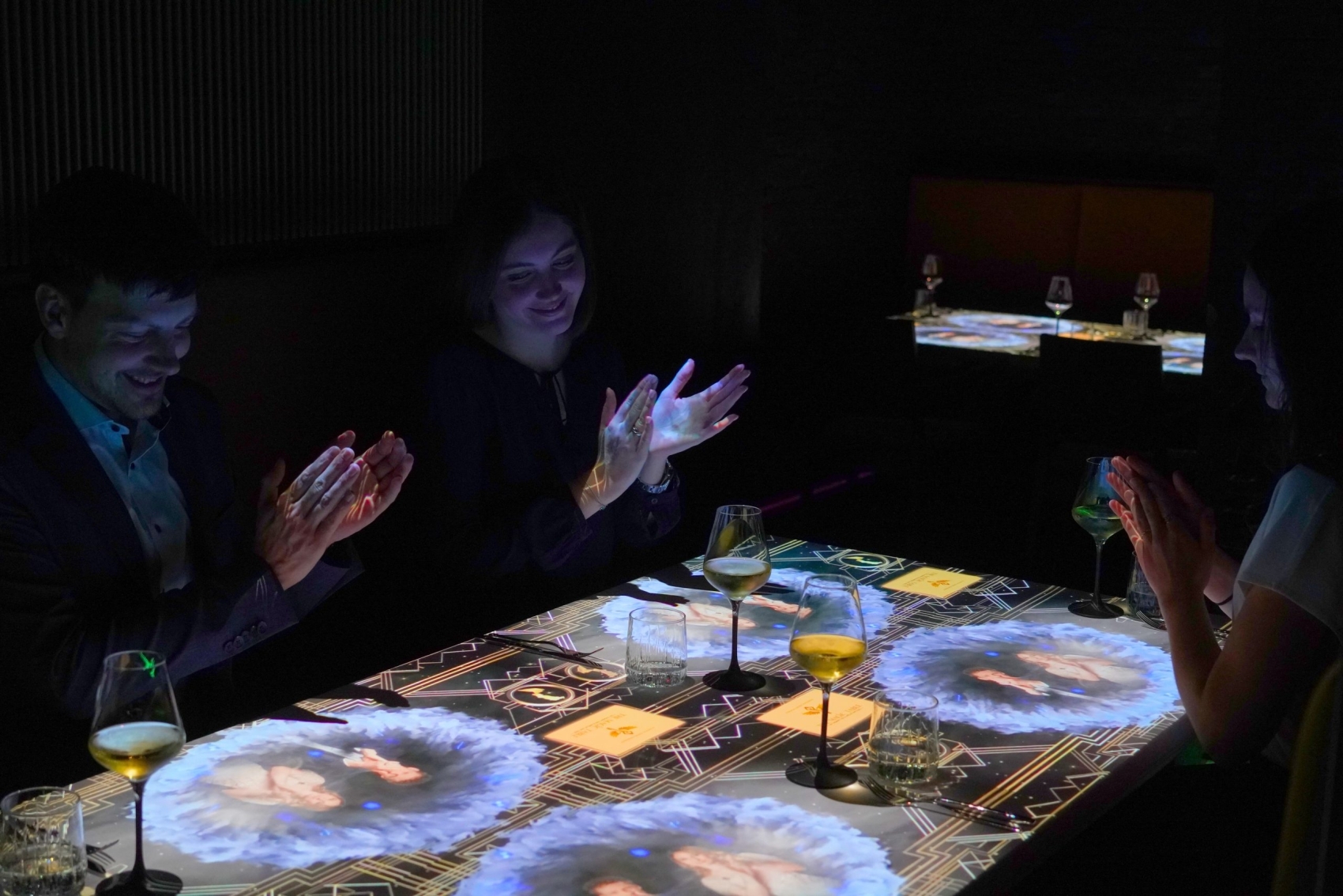 the-magic-table-andaz-amsterdam1 the-magic-table-andaz-amsterdam1