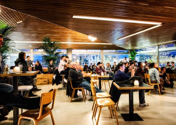 Tolhuistuin: Cultuur, concerten en debat in Noord