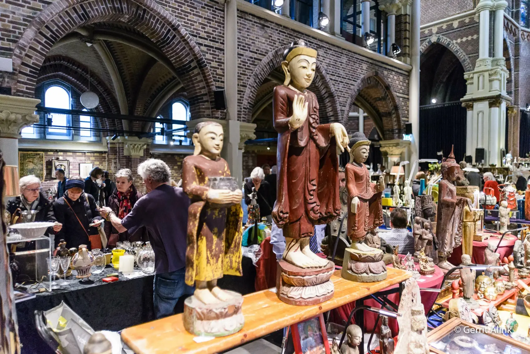 Speuren naar Vintage, Antiek & Curiosa in Posthoornkerk