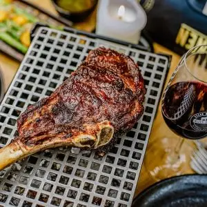 Vlees & Co serveert steak en grillklassiekers met bravoure
