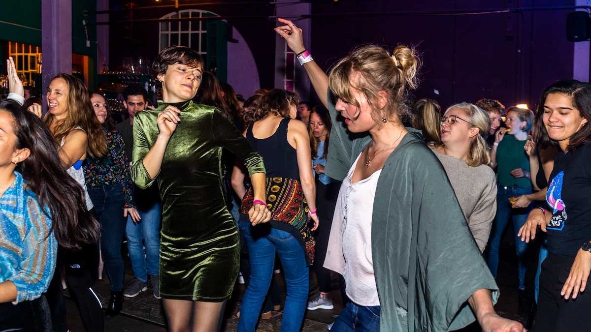 wake-up-club-coffeeave1