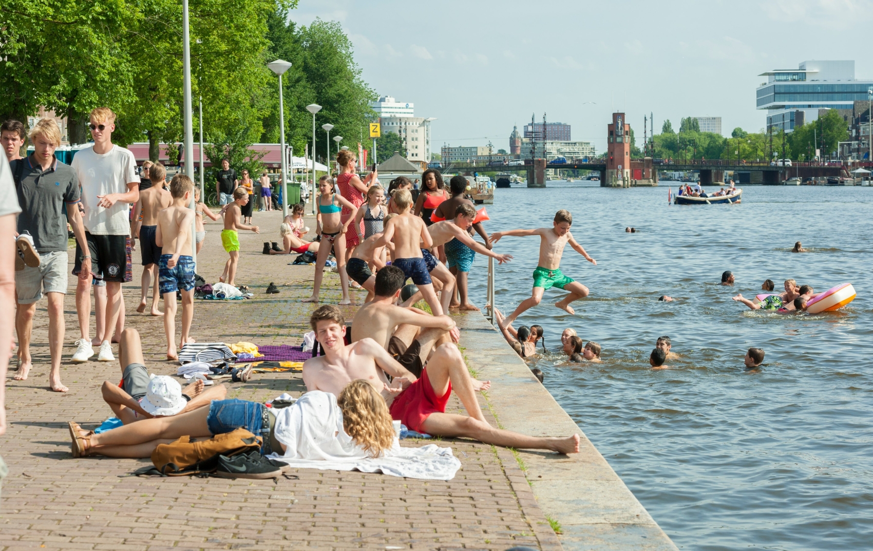 weesperzijde-zwemmen-amsterdam_1
