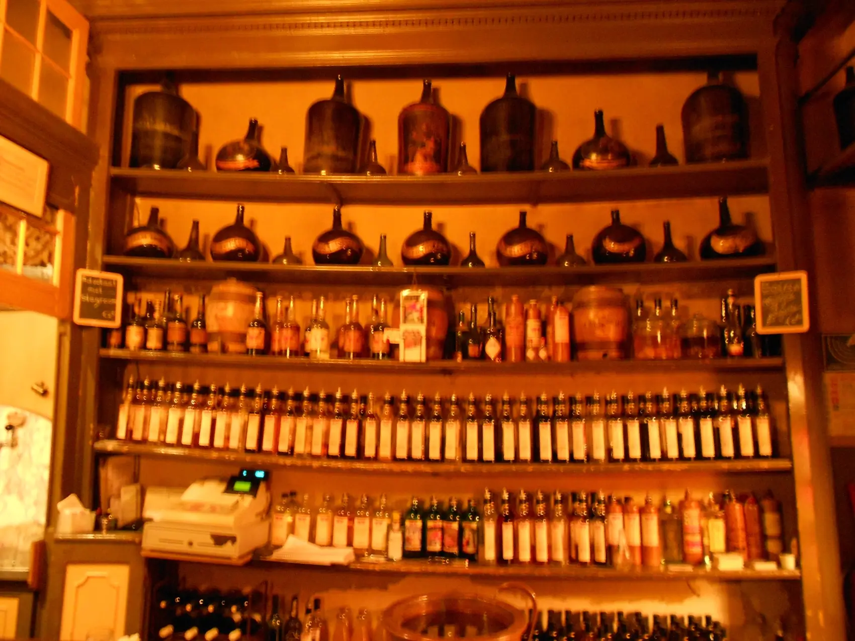 wynand-fockink-tasting-room-cafe-amsterdam_2 wynand-fockink-tasting-room-cafe-amsterdam_2