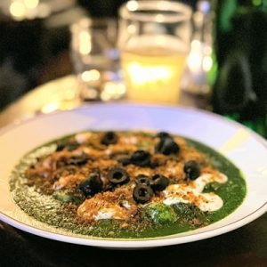 De Zingende Zwaan: buurtkroeg met Franse en Engelse keuken