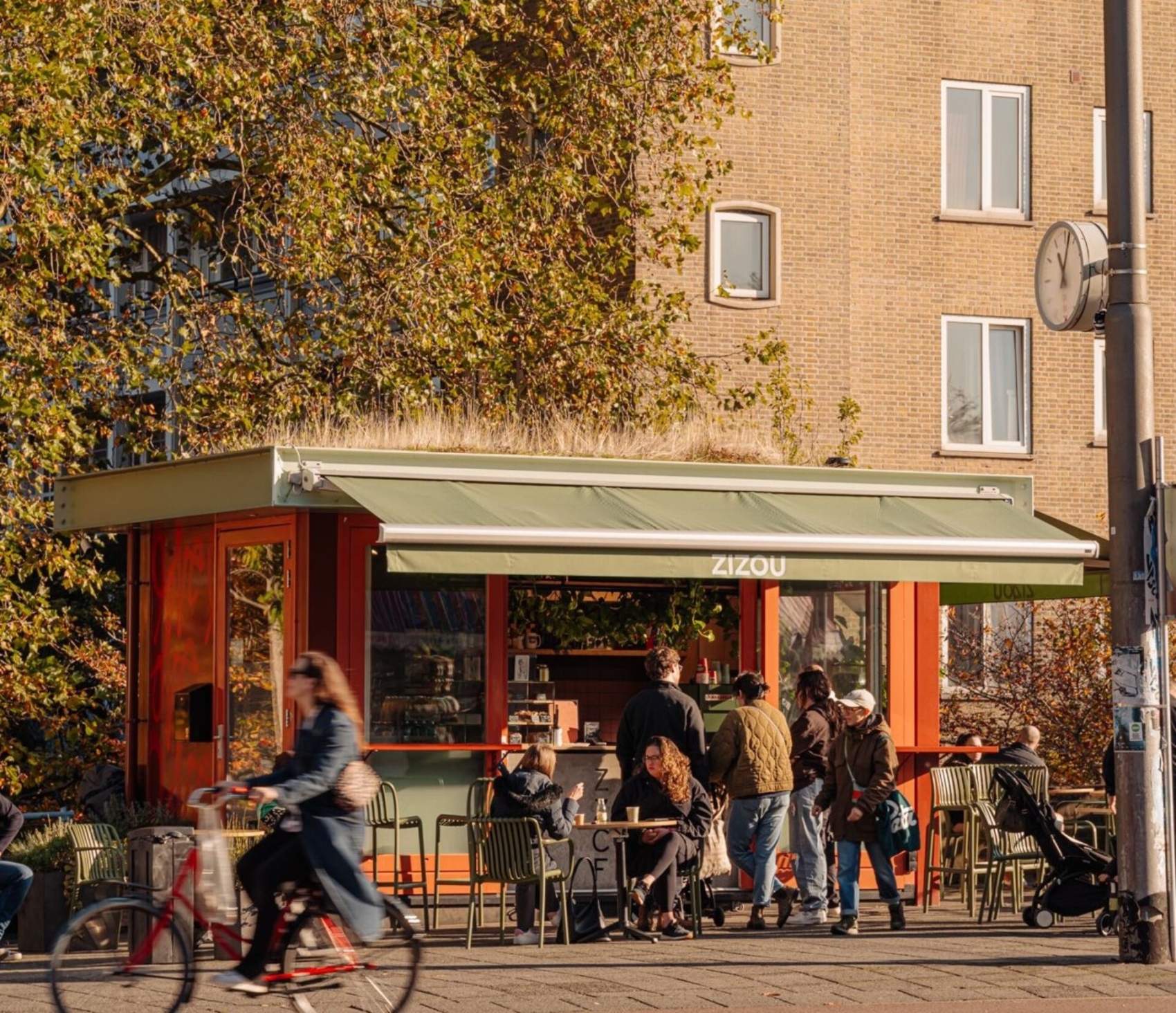 zizou-baars-coffee-shop-amsterdam_1